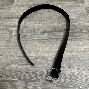 Brandy Melville Heart clasp belt